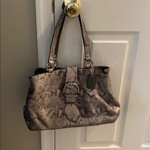 Silver snake skin pattern shoulder bag